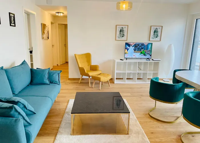 High-end 3br W Terrace, Garden&parking