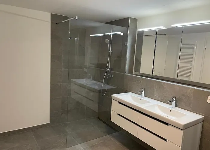 High-end 3br W Terrace, Garden&parking *